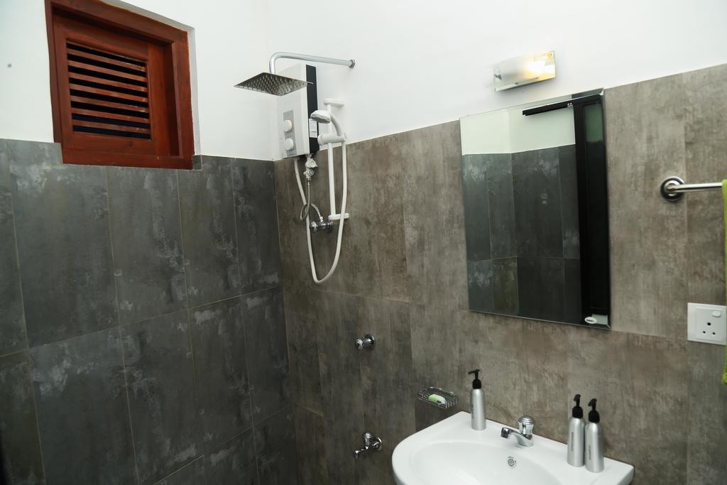 Four Season Guest House Tangalle Exterior photo