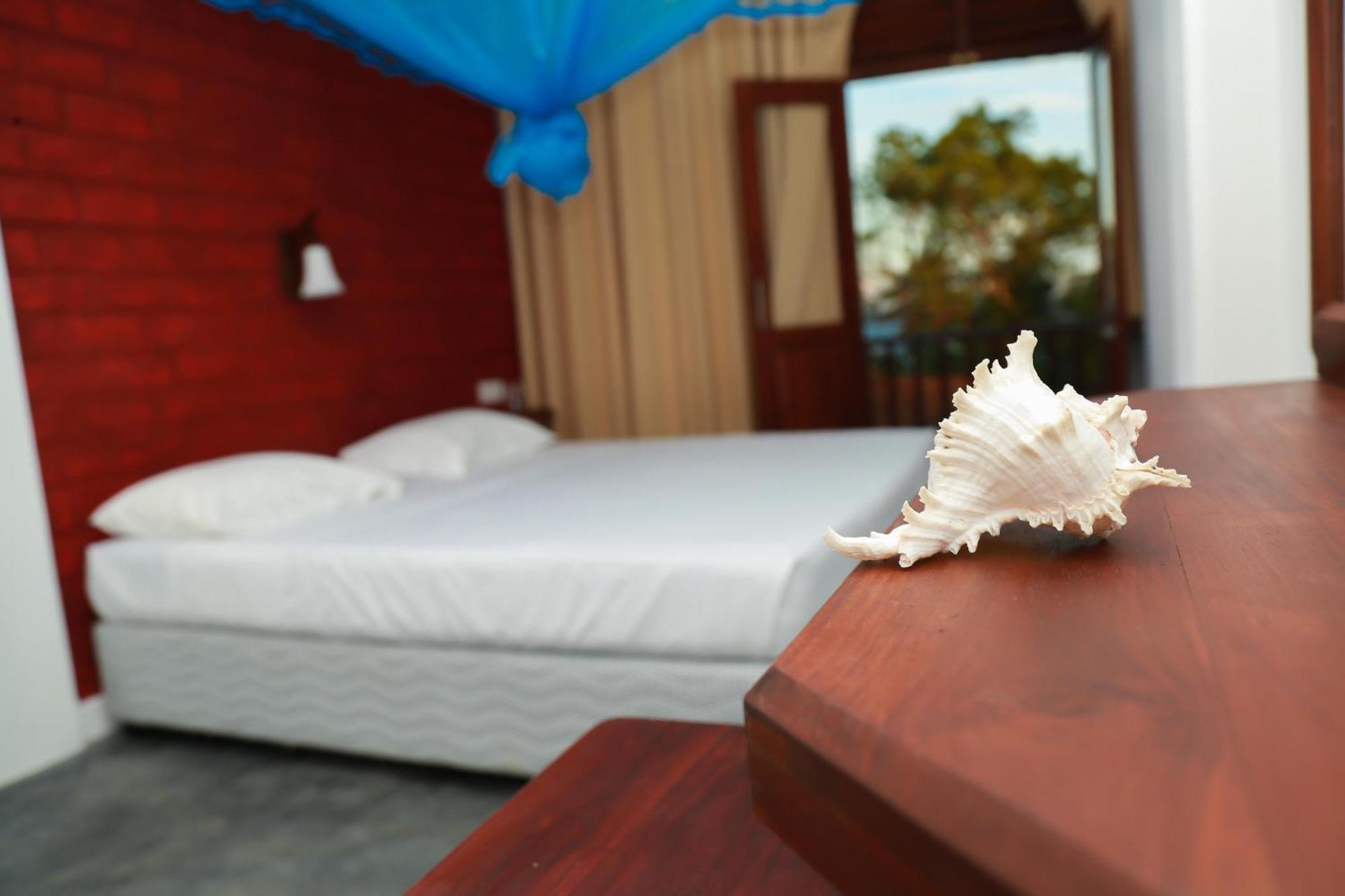 Four Season Guest House Tangalle Exterior photo