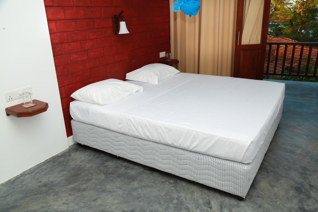 Four Season Guest House Tangalle Exterior photo